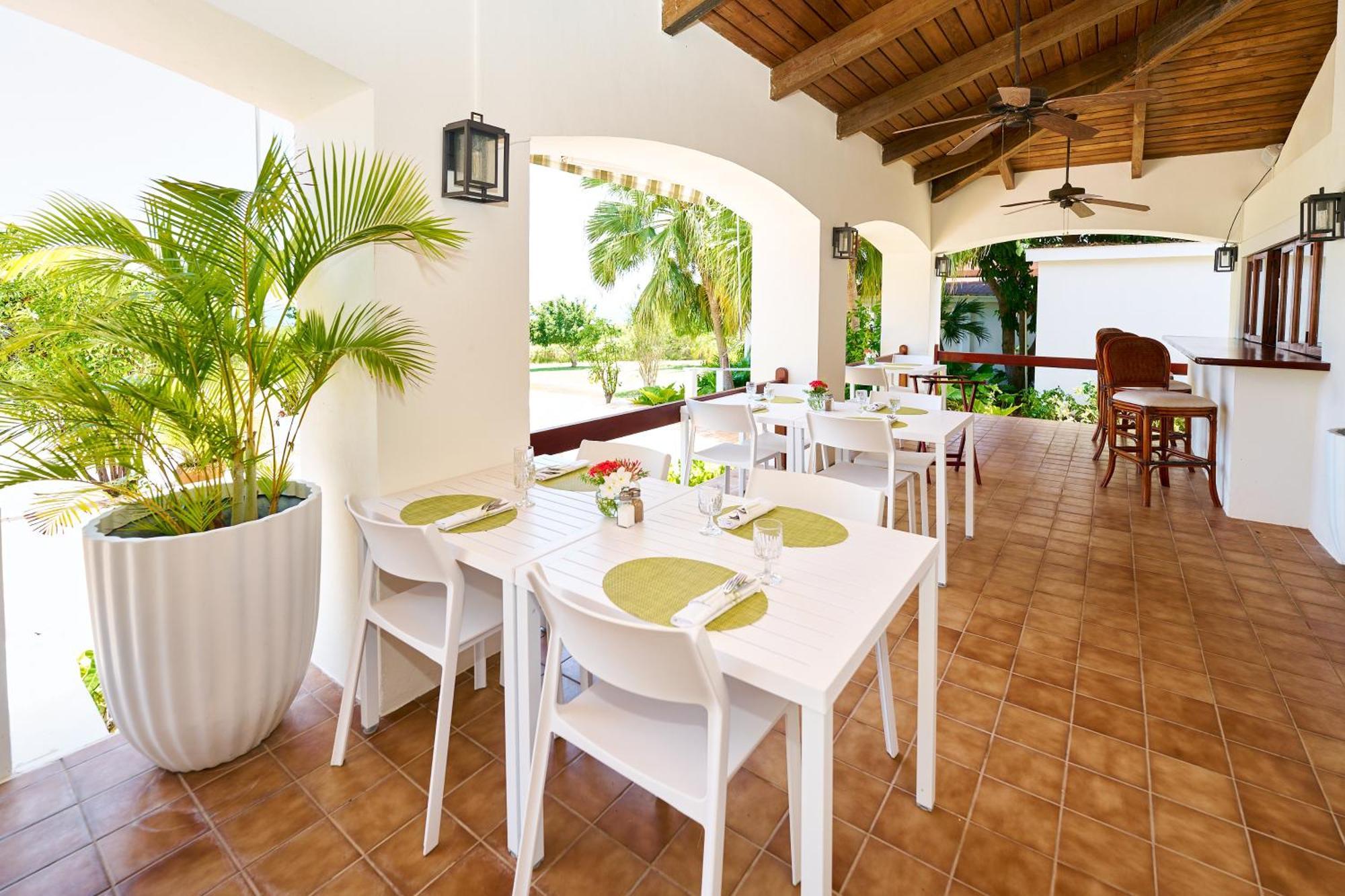Mount Nevis Hotel Exteriér fotografie