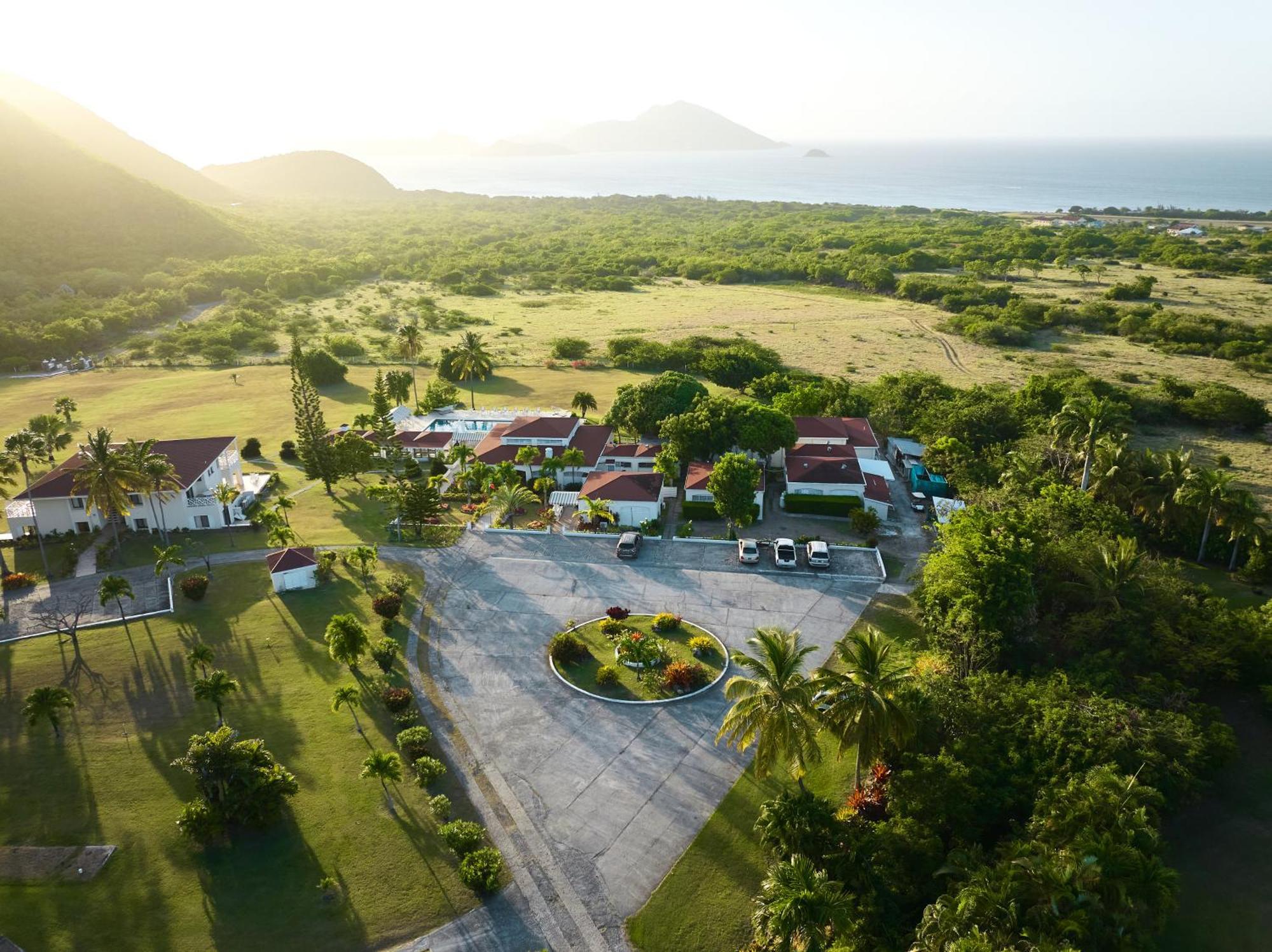 Mount Nevis Hotel Exteriér fotografie